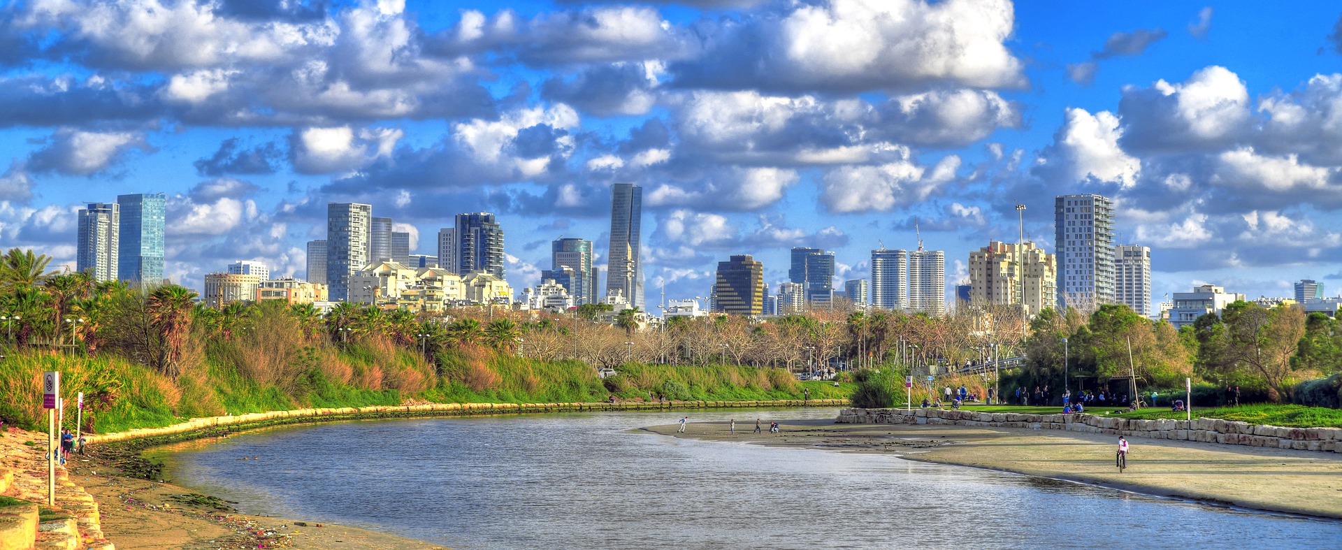 Тель-Авив признан самым дорогим городом мира по версии EIU