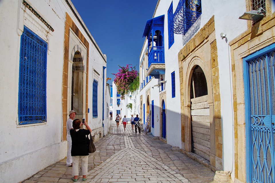 Тунис отменяет ПЦР-тестирование для привитых туристов и карантин для невакцинированных