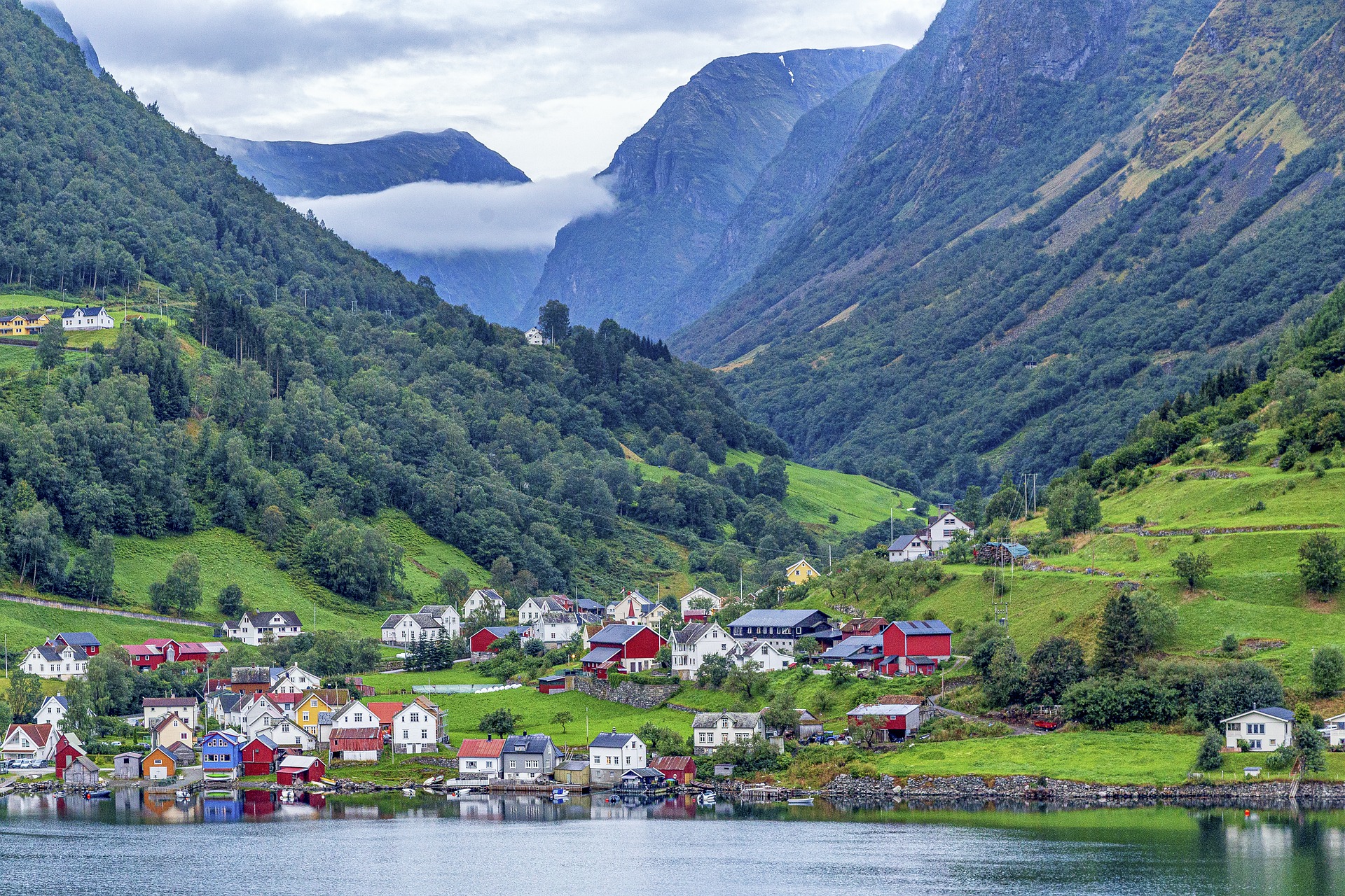 Власти Норвегии изучают возможность введения туристического налога