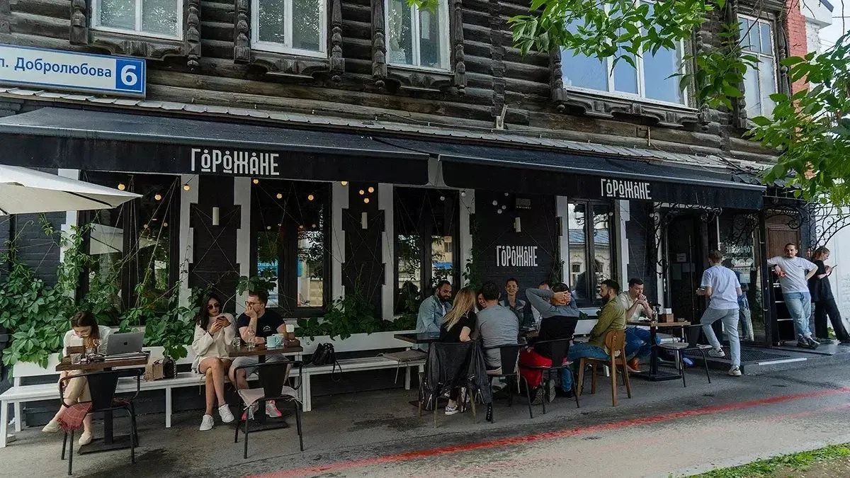 Цветные линии, сплав по Чусовой и пирожки с молодыми мухоморами в Екатеринбурге