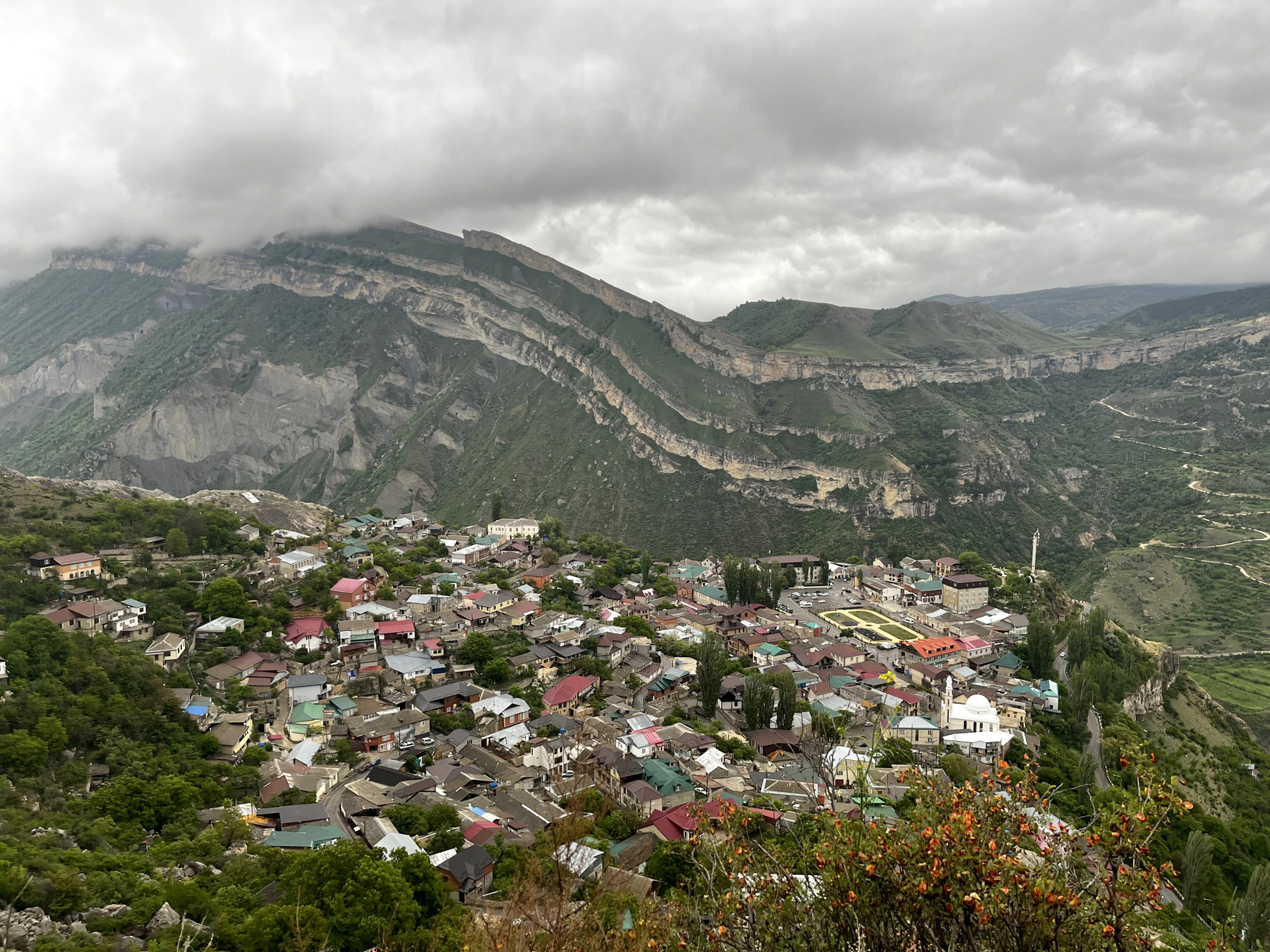 Глава Дагестана: туризм становится одним из перспективных направлений экономики республики
