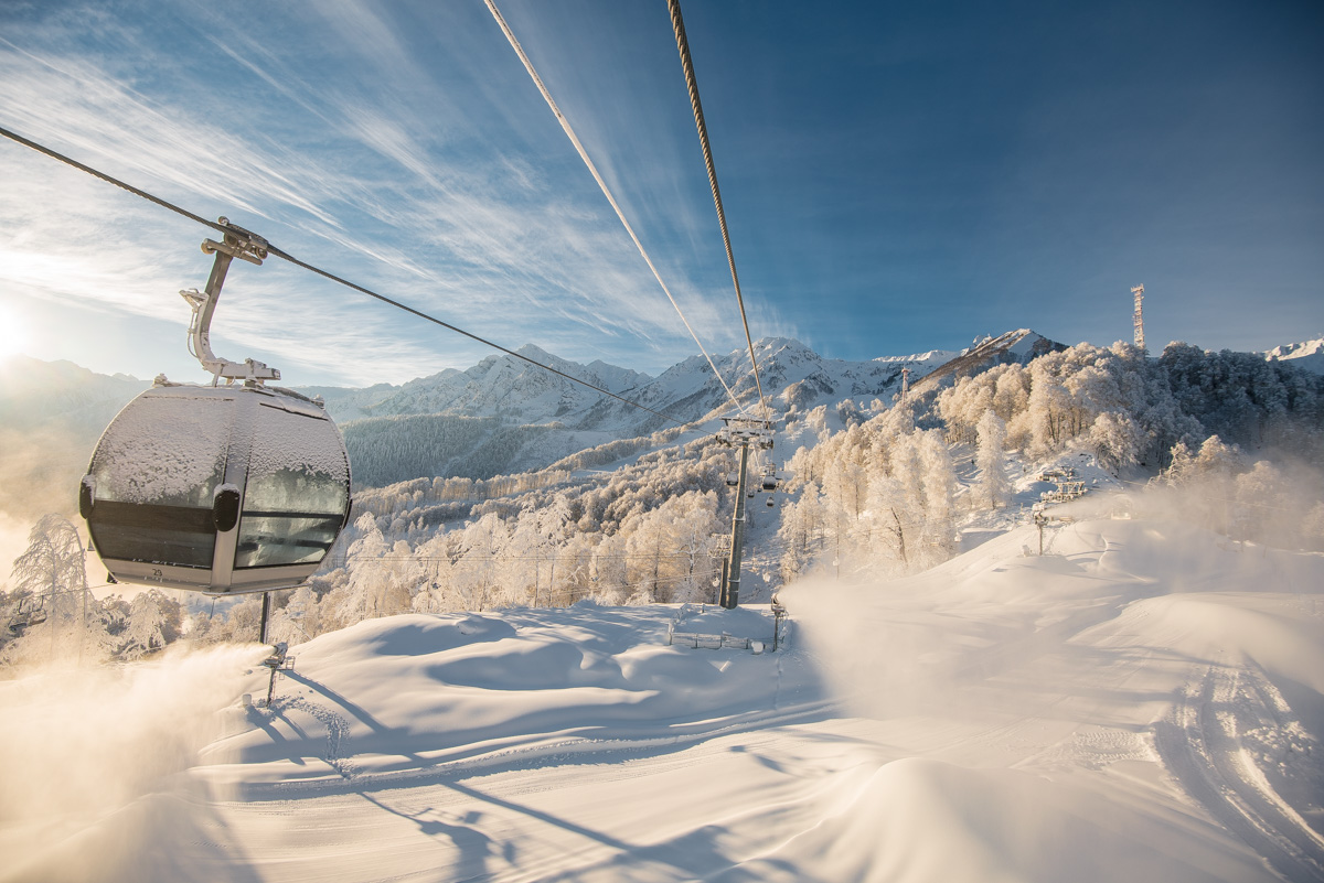 На горных курортах Сочи начались продажи единого ски-пасса