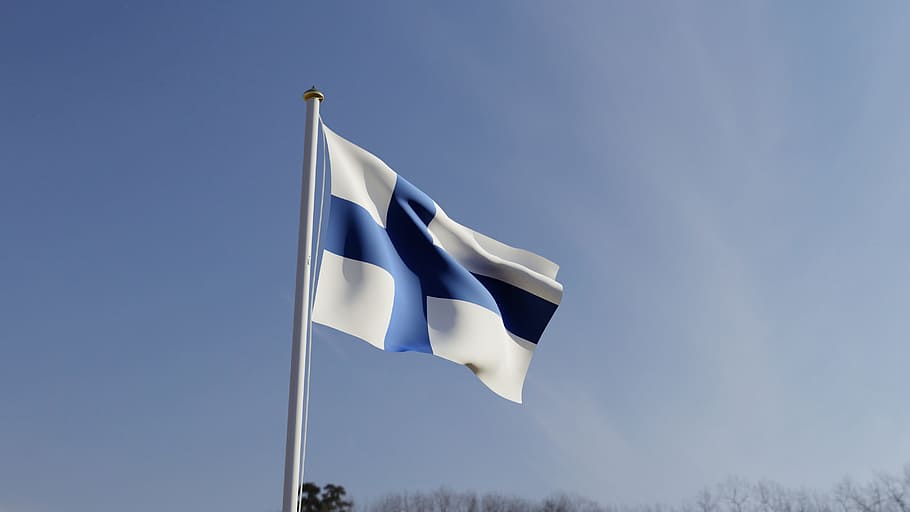 Финляндия ограничила прием заявок от россиян на визы