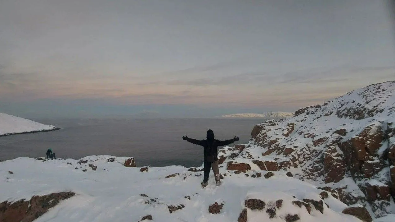 Северное сияние, горбатые киты и кладбище кораблей, или почему стала популярна у туристов сумеречная Териберка