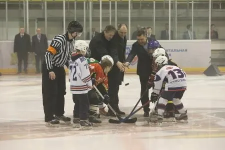 Детский турнир по хоккею памяти Александра Козицына стартовал в Свердловской области