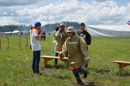 Удмуртские спасатели приняли участие в организации главного национального праздника республики
