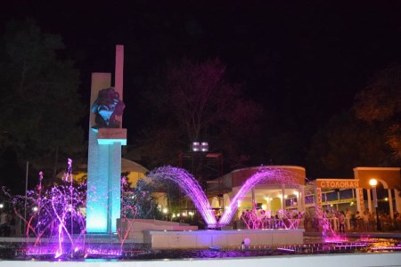 Обновленный 3D фонтан открыли в Евпатории