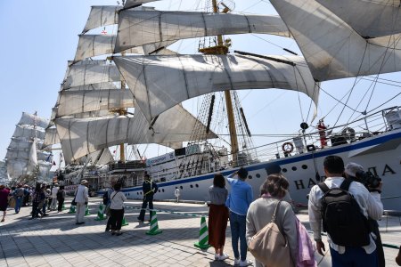Российские парусники приняли участие в международном фестивале в японском Нагасаки