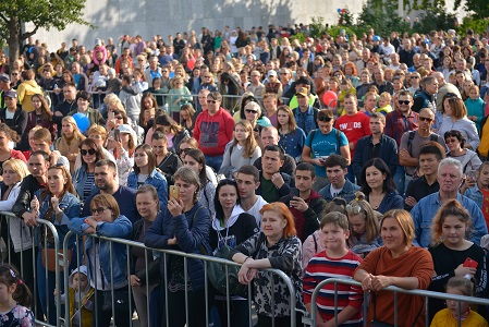 Научное шоу, VR-аттракционы и концерт звезд ждали гостей "Технограда" в день открытых в Москве
